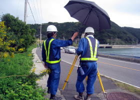 一等水準測量観測風景